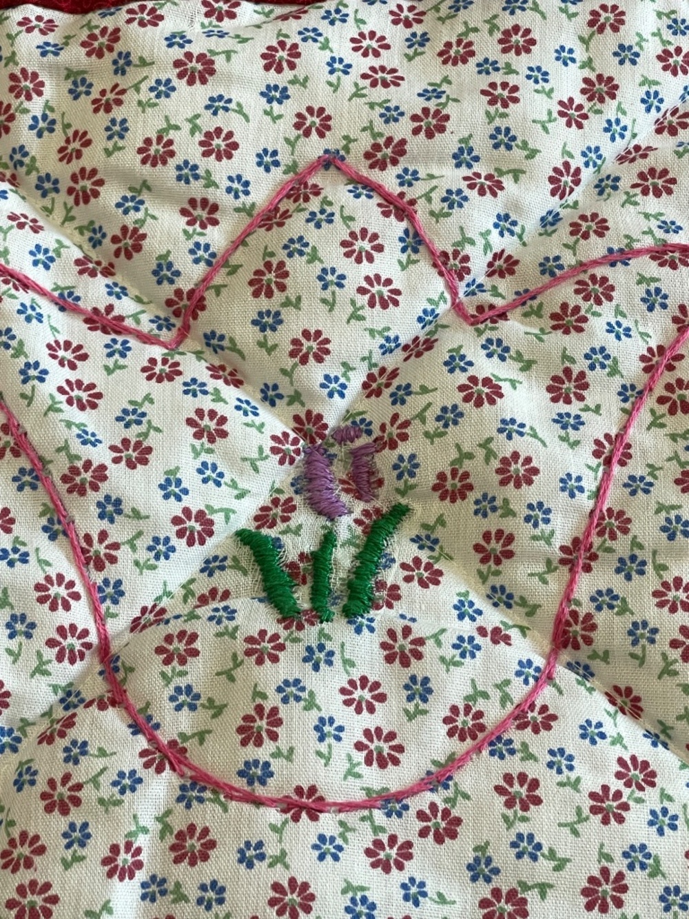 Handmade Quilt Whimsical Red Off White Blue Embroidered Flower Lap Child Size - Picture 4 of 15